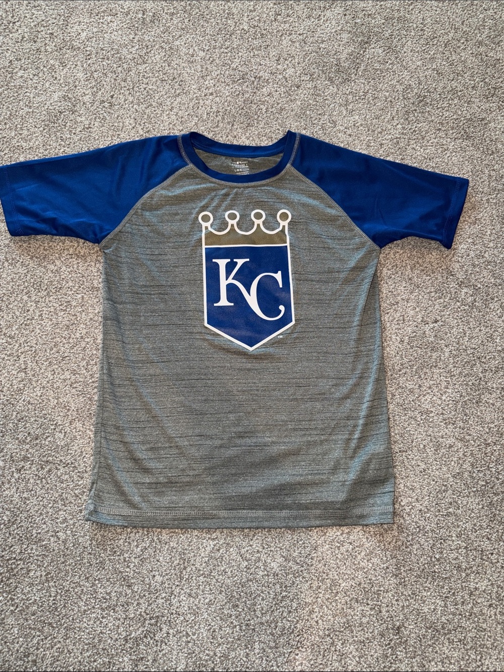 KC Royals Boys size L 12/14 Short Sleeve Tee